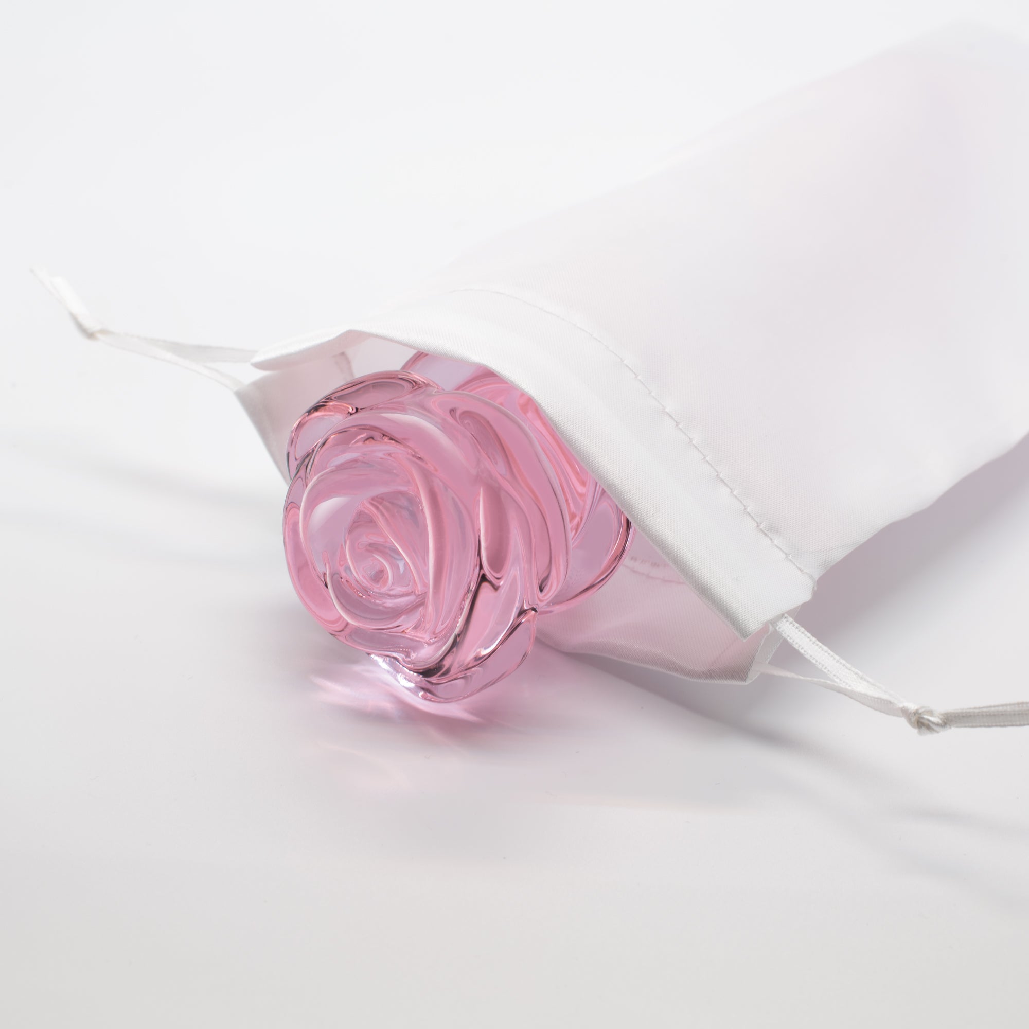 Tappo in vetro smaltato a forma di rosa con perline