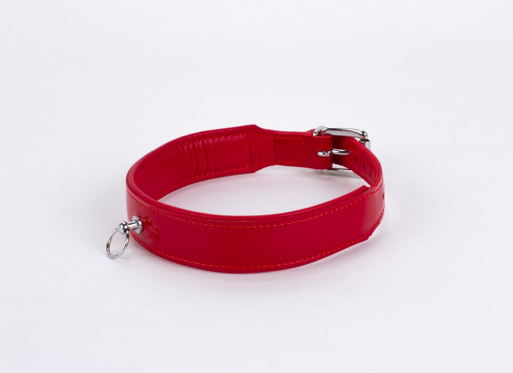 Pelle verniciata con supporto in pelle di agnello rossa