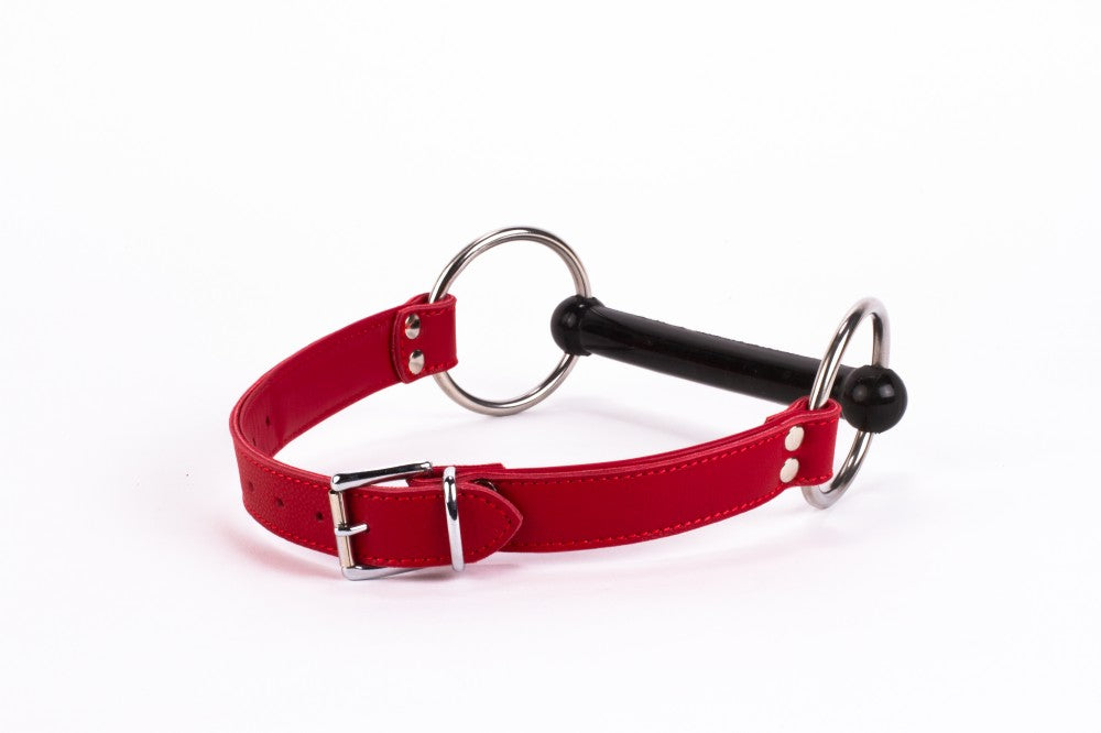 Parte superiore in morbida pelle di vitello e imbottitura in pelle di agnello con bocchino in silicone rosso