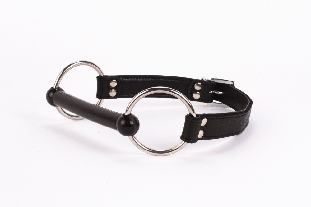 Parte superiore in morbida pelle di vitello e imbottitura in pelle di agnello con bocchino in silicone nero
